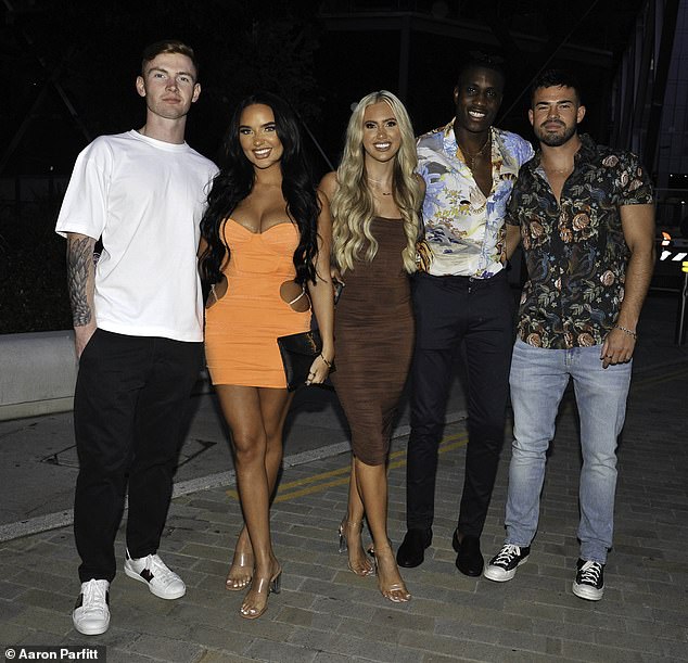 Reunidos: Mollie Salmon se reunió con las estrellas abandonadas de Casa Amor Jack Keating, Jazmine Nichols, Samuel Agbijl y George Taske para una noche en el bar Menagerie en Manchester el viernes