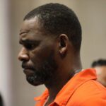 R. Kelly permanece en vigilancia suicida “por su propia seguridad”, dicen las autoridades