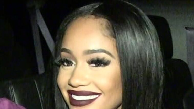 Saweetie grita fanático guapo en Rolling Loud, dice que es su tipo