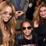 Tina Knowles-Lawson dice que Rumi tiene 5 años "Tiene un asombroso sentido del estilo."