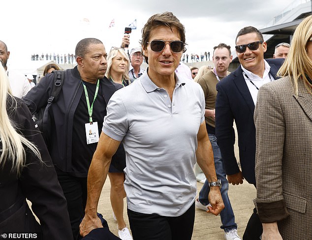 ¡Cumpleañero!  Tom Cruise celebró este domingo su 60 cumpleaños en el Gran Premio de Gran Bretaña.