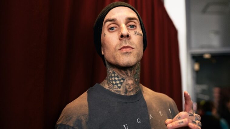 Travis Barker dice que se está recuperando después de una “pancreatitis severa que amenaza la vida”