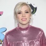 Carly Rae Jepsen explora la fascinación por la soledad en su nuevo álbum