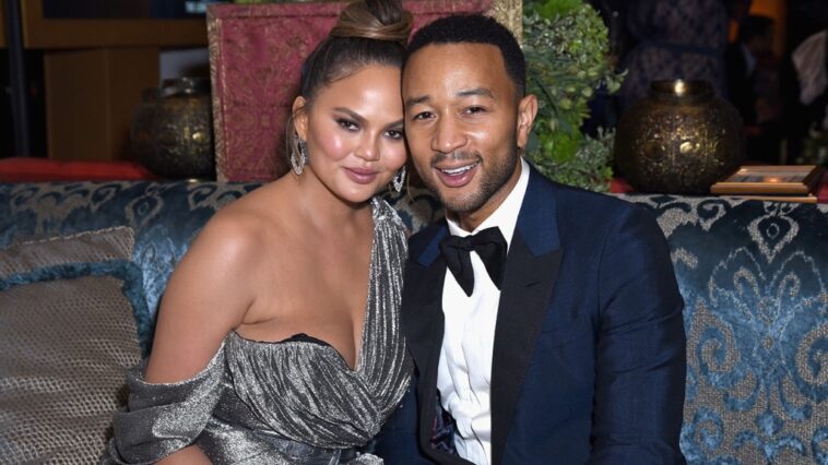 Chrissy Teigen y John Legend esperan un bebé casi dos años después de la pérdida del embarazo