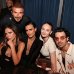 Con su esposa Sophie Turner, David y Victoria Beckham, Joe Jonas disfruta de su cumpleaños durante el fin de semana en Miami