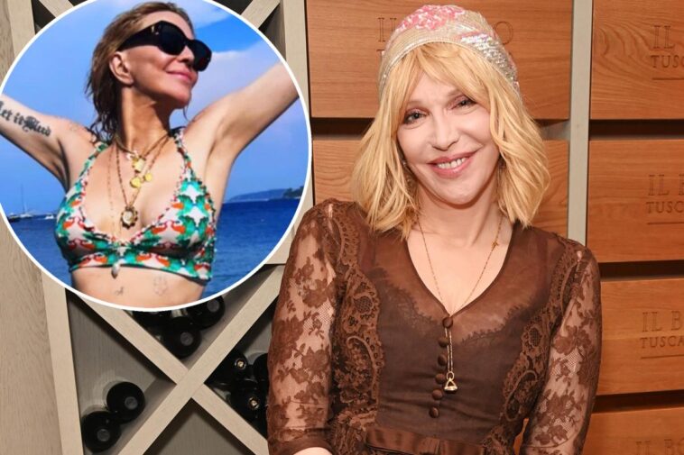 Courtney Love, de 58 años, muestra abdominales en bikini