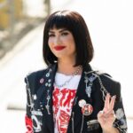 Demi Lovato reclama su identidad en el álbum de rock Holy Fvck