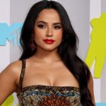 El delineador de $12 detrás del labio rojo aterciopelado de Becky G en los VMA