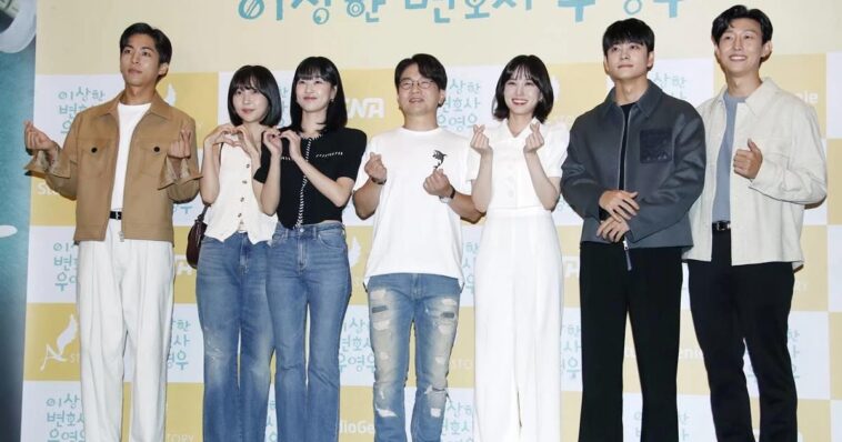 El elenco de "Extraordinary Attorney Woo" sorprende a los fanáticos con su belleza en la vida real