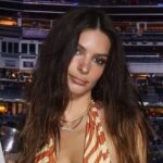 Emily Ratajkowski usó su propio traje de baño para el concierto de Bad Bunny