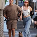 ¡Lo llaman amor de cachorros!  Jack Millar de Married At First Sight y su nueva novia, la estrella de Love Island, Courtney Stubbs, se veían enamorados de camino al veterinario en Sydney el viernes.