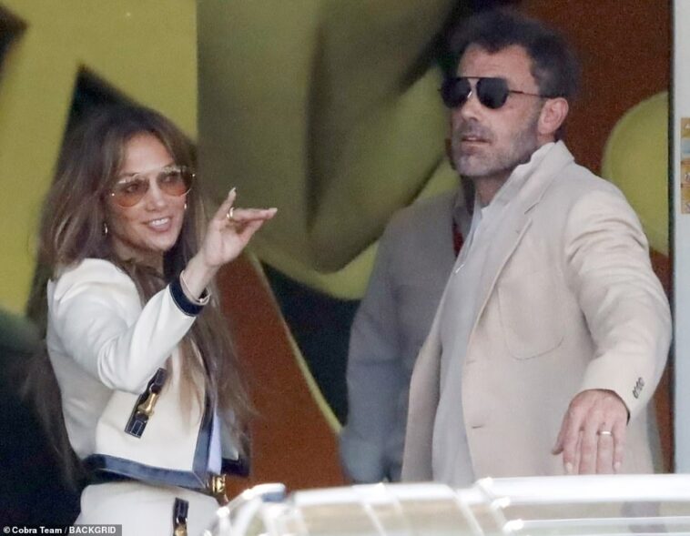 Despedida: la luna de miel finalmente terminó el lunes cuando los recién casados ​​Jennifer Lopez y Ben Affleck se despidieron de Italia y regresaron a los Estados Unidos.