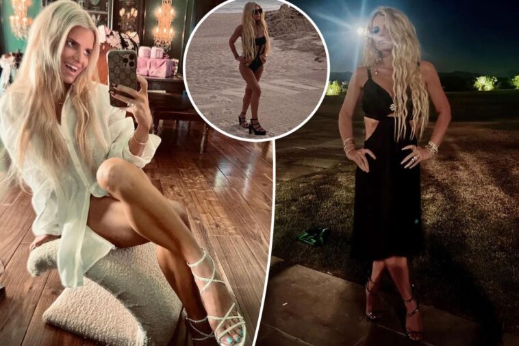 Jessica Simpson usa traje de baño con tiras recortadas y tacones en la playa