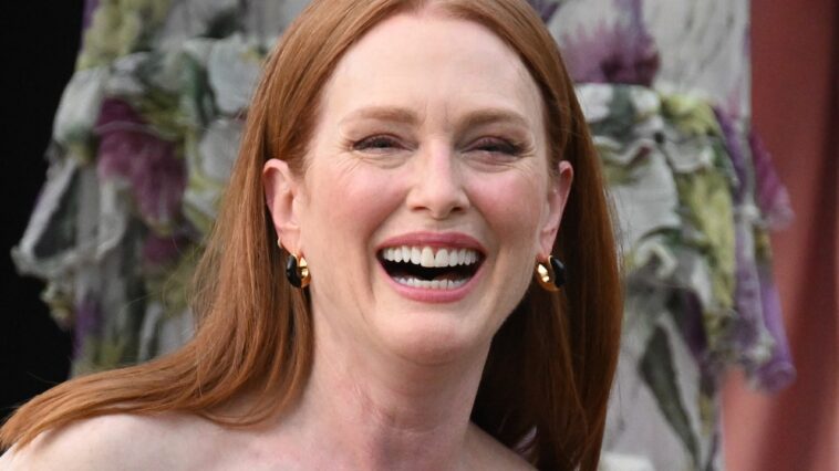 Julianne Moore inauguró el Festival de Cine de Venecia con un sujetador cónico