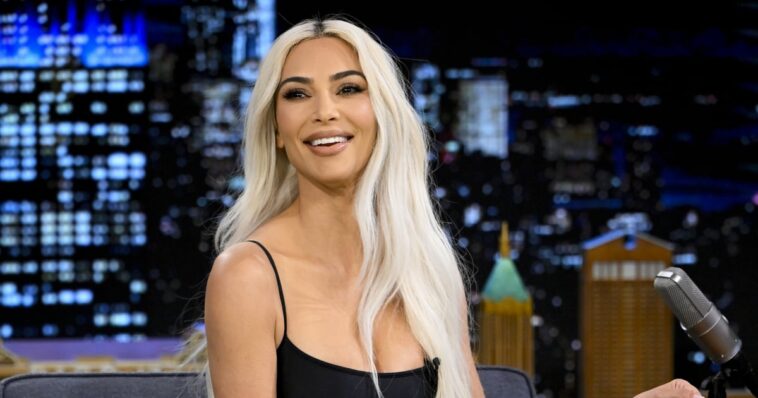 Kim Kardashian podría convencerte de traer de vuelta tu parte lateral