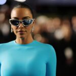 Kim Kardashian y Chicago y North West modelan las gafas de sol con escudo futurista de Yeezy