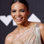 La estrella de 'Batgirl', Leslie Grace, responde después de que la película se archiva, se llama a sí misma "Mi propia maldita heroína"