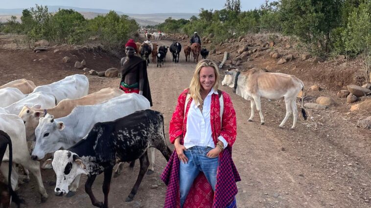 La productora de 'The Woman King', Maria Bello, dice que se deben contar más historias de Kenia y de toda África