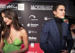 La romántica felicitación de María Pedraza a Álex González con beso paradisíaco incluido