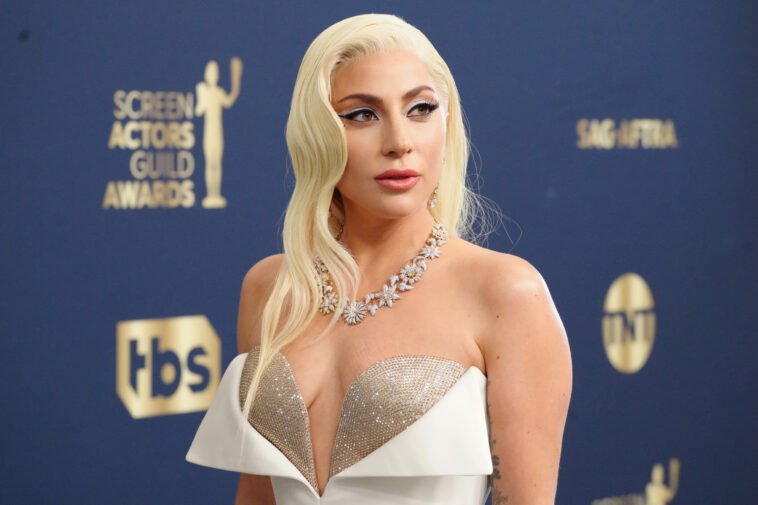 lady gaga elton john aids foundation pre-oscar party host