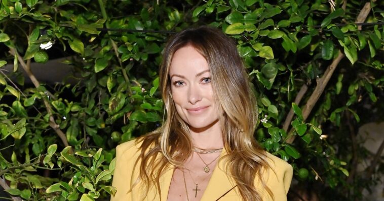 Las uñas de baño de leche de Olivia Wilde son perfectas para la cita nocturna