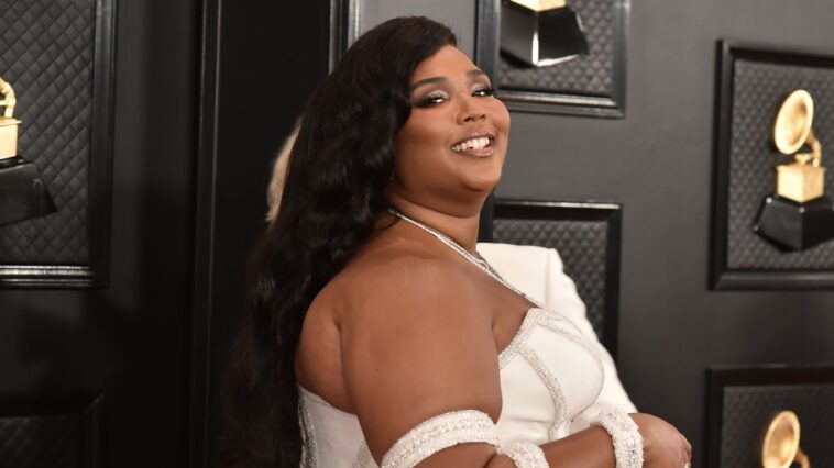 Lizzo provocó rumores de fuga con nueva publicación de vestido de novia