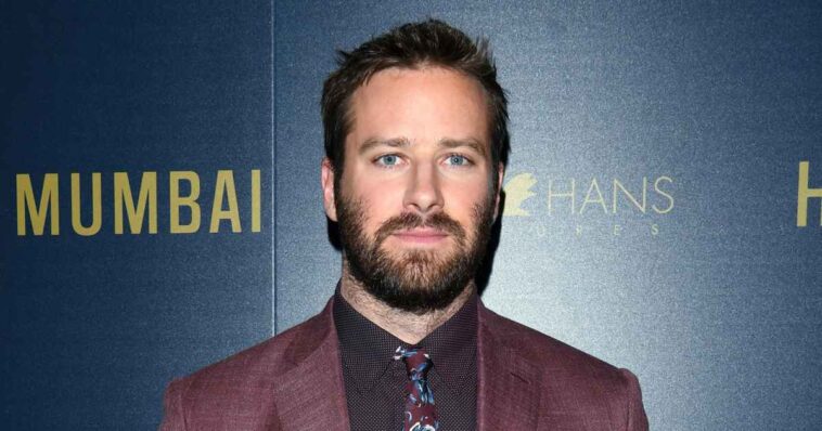 Los ex de Armie Hammer abordan su presunto canibalismo: reloj