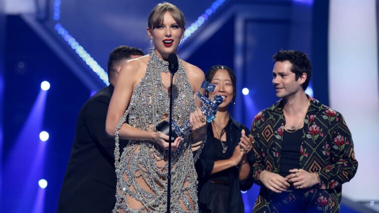 MTV Video Music Awards: Taylor Swift establece récords con el premio al video del año y anuncia nuevo álbum