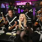 Madonna se une a Jimmy Fallon, The Roots para interpretar 'Music' con Classroom Instruments