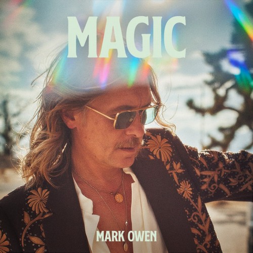 Mark Owen lanza el sencillo Magic al estilo Bee Gees