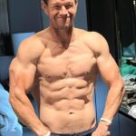 Duro como una roca: Mark Wahlberg recurrió a Instagram para mostrar su cuerpo impecablemente en forma el miércoles