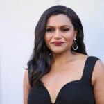 Mindy Kaling explica por qué desea que los padres de mujeres universitarias “las lleven a congelar sus óvulos” en lugar de regalarles joyas y vacaciones