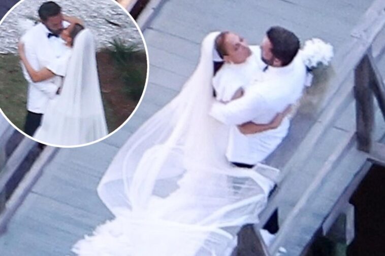 Mira el vestido de novia de Jennifer Lopez de la segunda ceremonia de Ben Affleck
