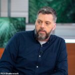 Furioso: Iain Lee ha criticado a Rebekah Vardy por negar que ella lo intimidara cuando aparecieron en I'm A Celebrity Get Me Out Of Here!  juntos en 2017