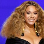 'Renacimiento' de Beyonce se inclina en el n.° 1 en Billboard 200 con el debut más grande del año de una mujer