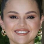 Selena Gomez defiende las uñas de Barbiecore