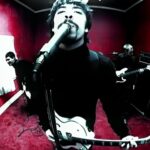 Subastan la guitarra de Dave Grohl del video 'Monkey Wrench' de Foo Fighters