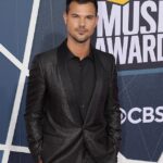 Confuso: Taylor Lautner de Crepúsculo ha revelado que su prometida, Taylor Dome, tomará el apellido del actor cuando se casen, por lo que su nombre también será Taylor Lautner.