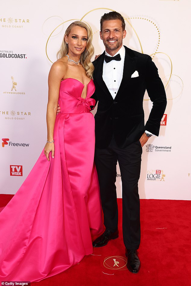 El licenciado Tim Robards y su esposa Anna Heinrich (en la foto) se han hecho con una lujosa casa recientemente renovada de $6 millones en Dover Heights de Sydney.