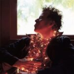 Tom Waits comparte grabaciones en vivo inéditas antes de la reedición de LP de 2002