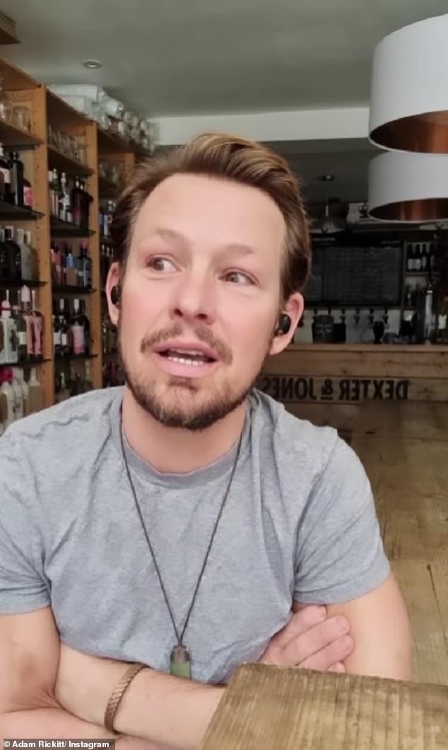 Impactante: Adam Rickitt ha revelado que ha sido estafado con 'decenas de miles de libras' de un astuto fraude bancario