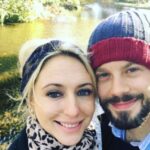 ¡Felicidades!  Ali Bastian ha revelado que está esperando su segundo hijo con su esposo David O 'Mahony