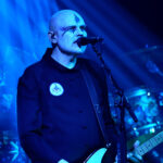 Billy Corgan habla sobre la salud mental en la música, dice que la industria está "diseñada para meterse con tu cabeza"