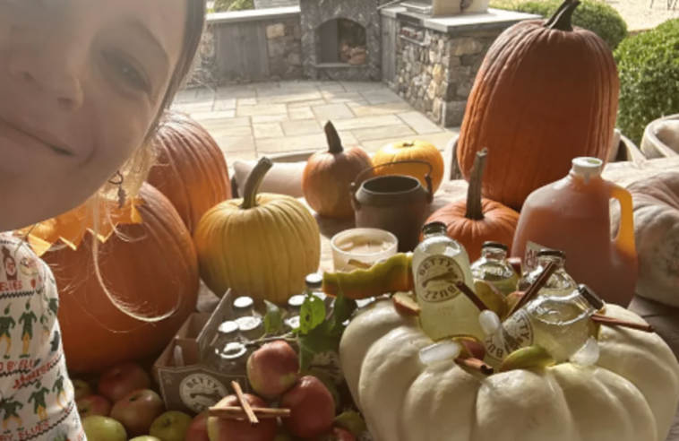 Blake Lively mostró su elaborada decoración otoñal, completa con pan en forma de calabaza