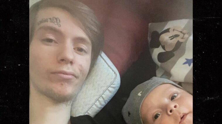 El bebé de Daddy Long Neck hospitalizado, el novio de Baby Mama arrestado por abuso infantil