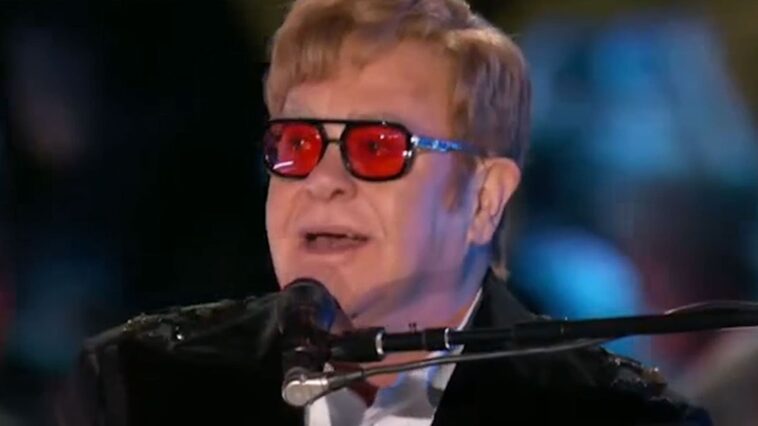 Elton John se presenta en la Casa Blanca