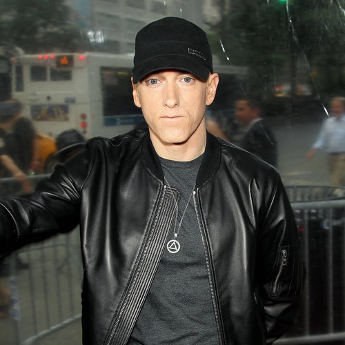 Eminem rinde homenaje al difunto rapero Pat Stay