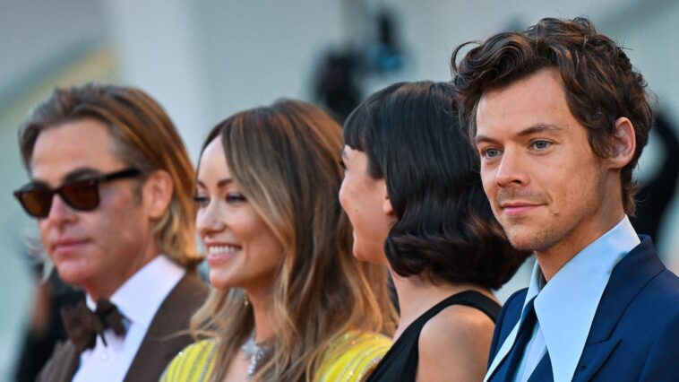 Harry Styles no le escupió a Chris Pine, dice el representante de Chris Pine