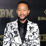 John Legend sobre cómo el aborto espontáneo de Chrissy Teigen hizo a la pareja "más fuerte", sus consecuencias con Kanye "Ye" West