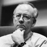 Ken Starr, cuya investigación condujo al juicio político de Bill Clinton, muere a los 76 años